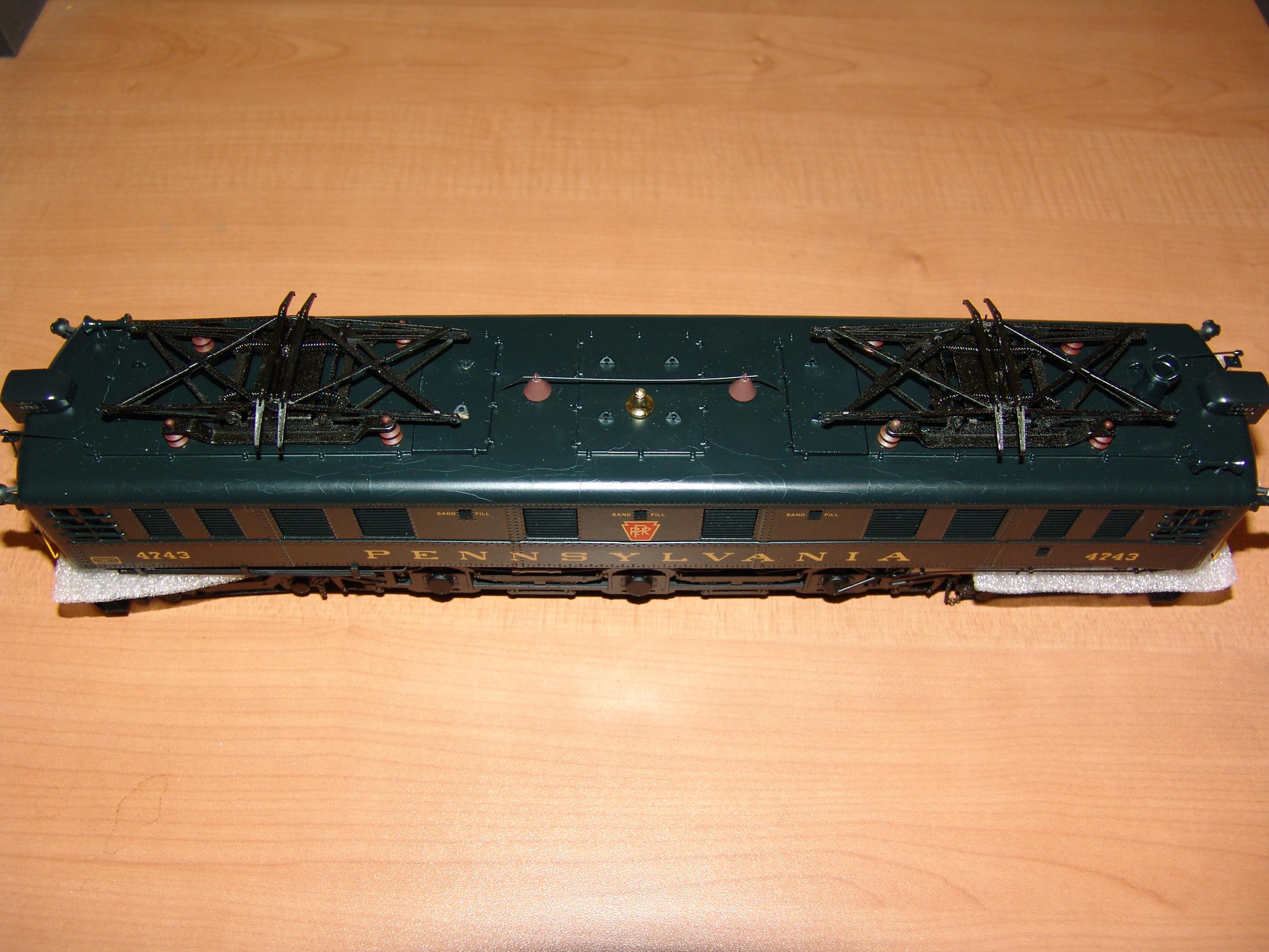 Pennsylvania Railroad P-5a boxcab beer train set with PS 2.0 defect