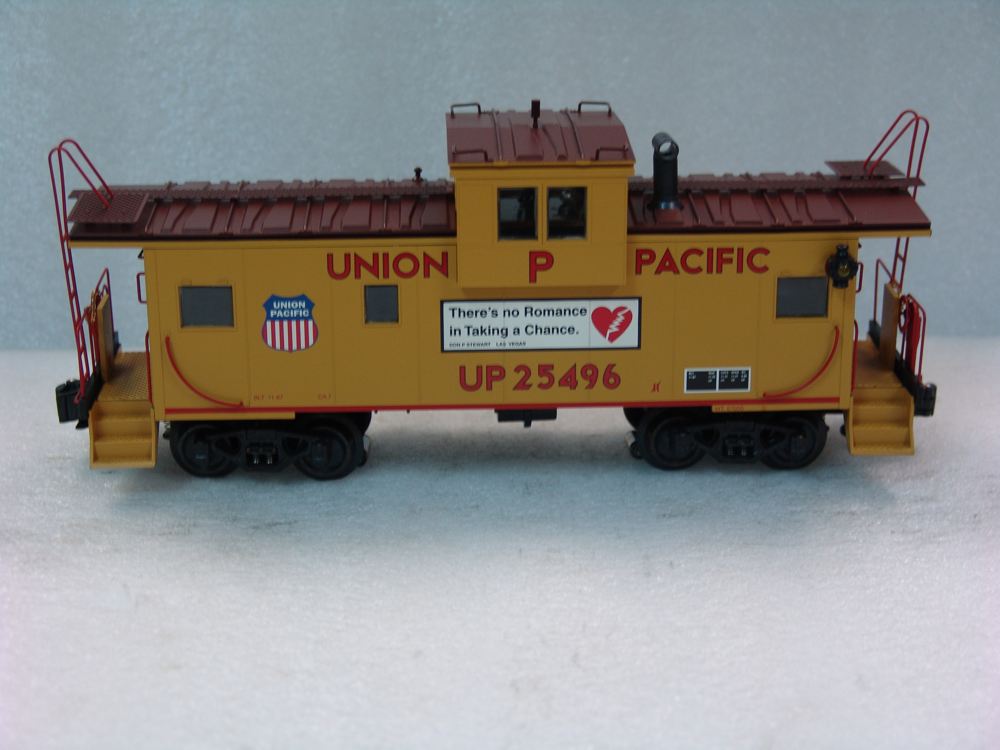 Union Pacific extended vision caboose #25496
