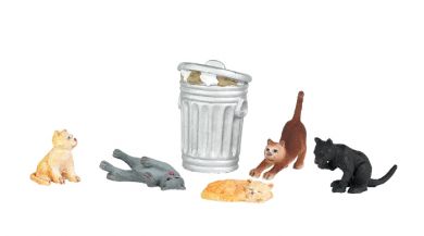 O figures: Cats w/ garbage can