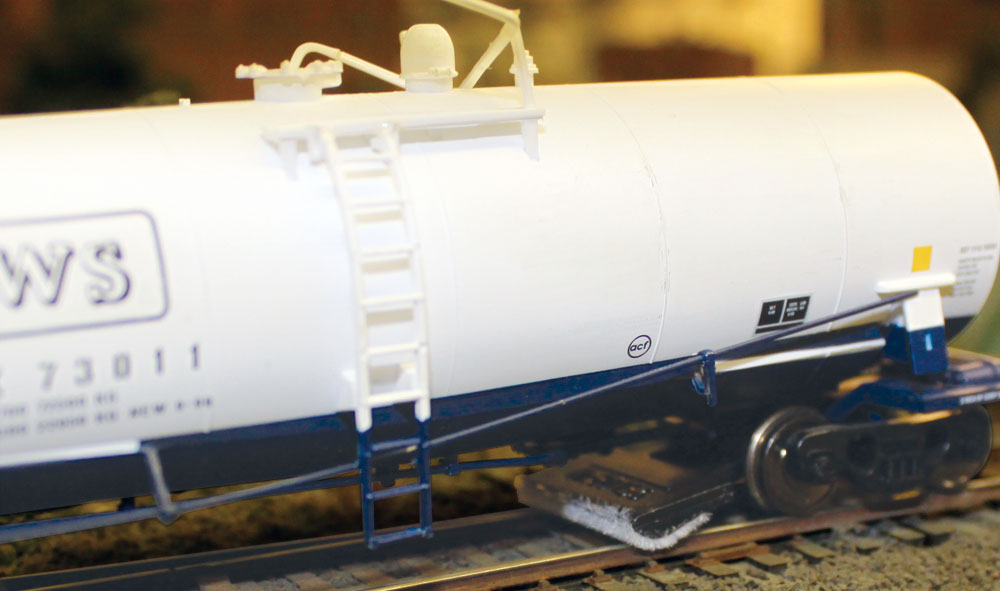 Dust Monkeys™ HO scale