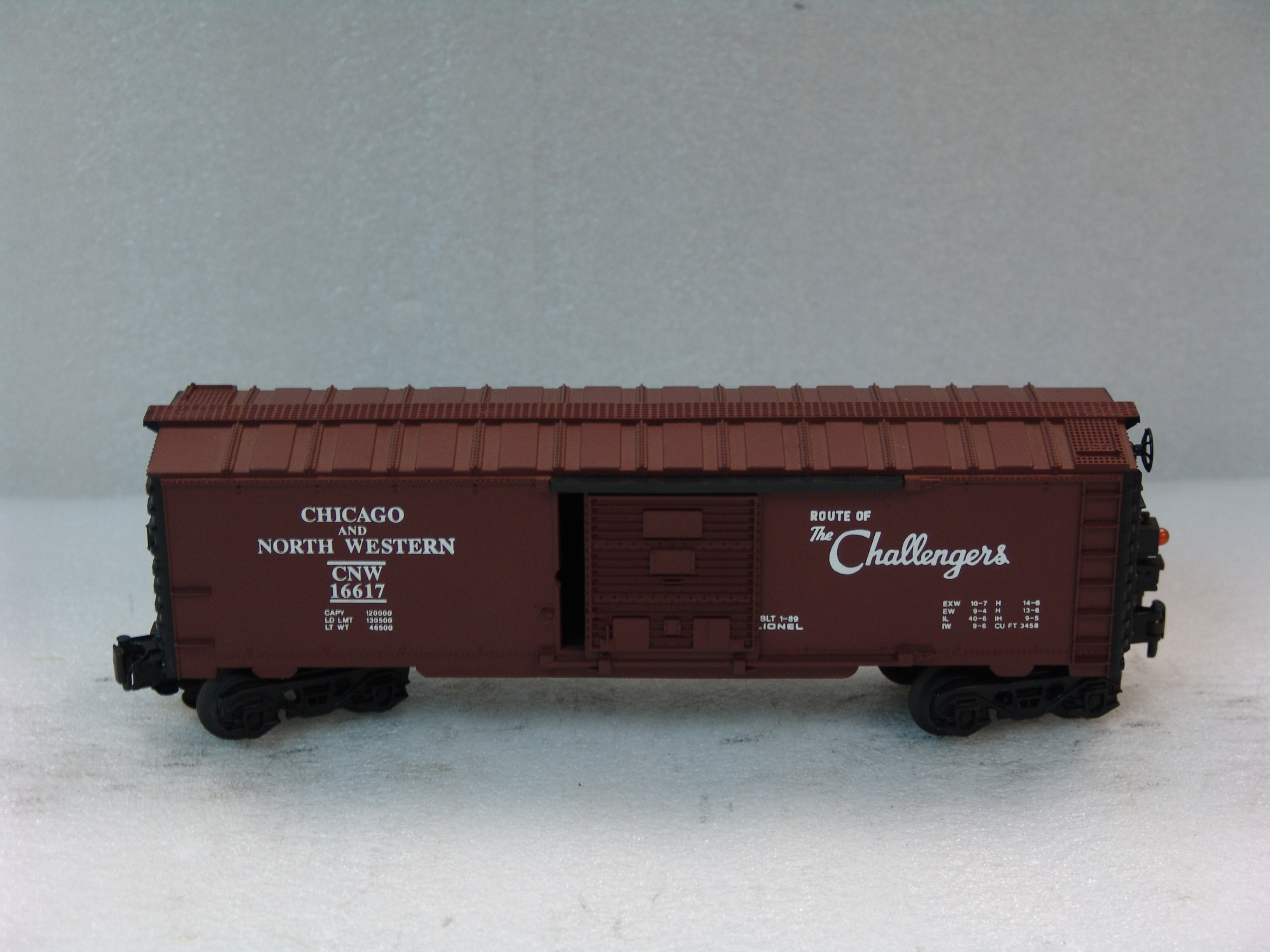 Chicago & Northwestern boxcar with blinking end of train device