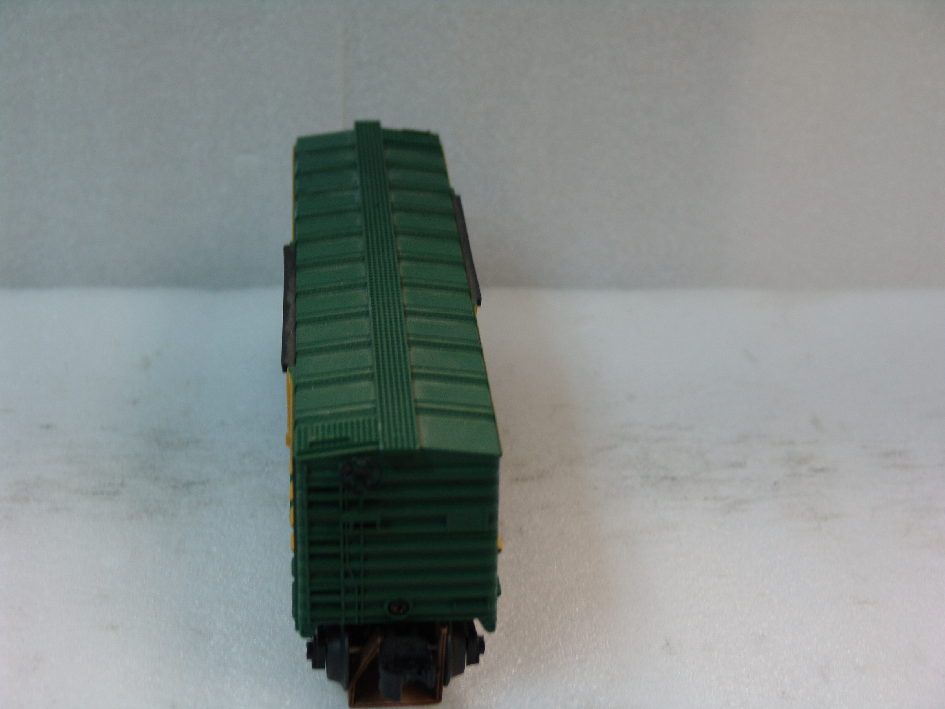 Rutland boxcar #16640 with diesel Railsounds™