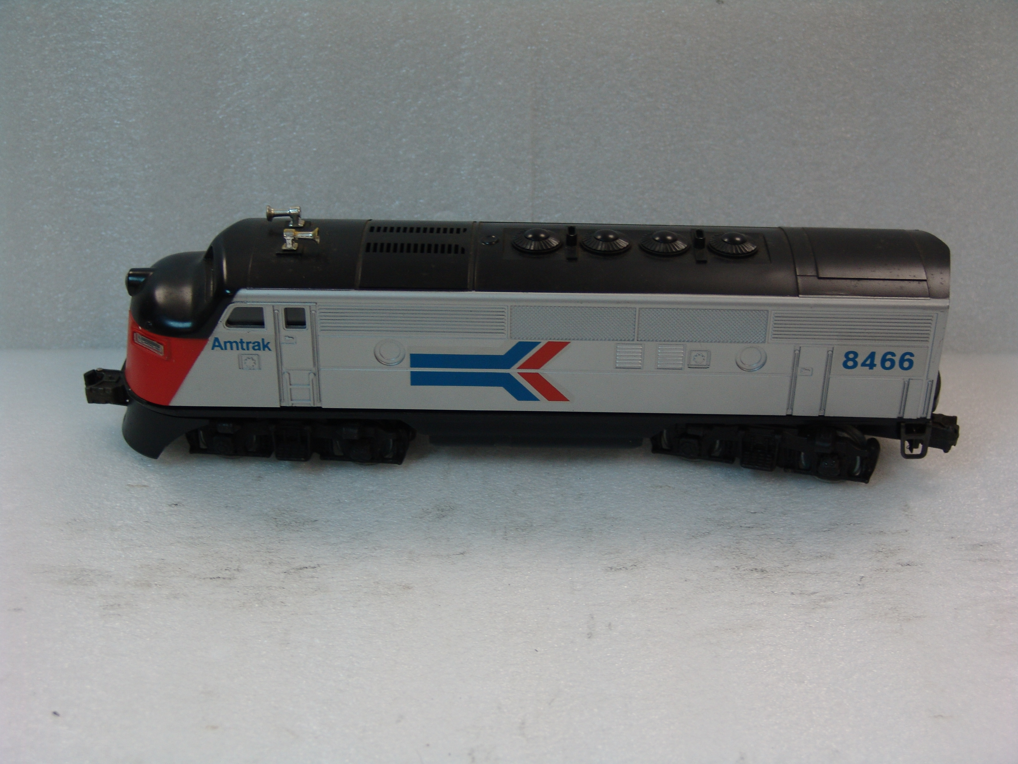 Amtrak F03A diesel #8466