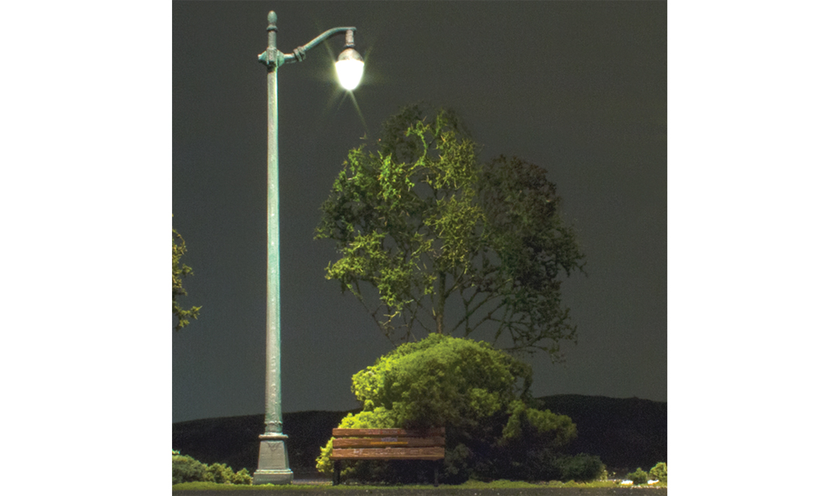 Just Plug™ O Arched Cast Iron Street Lights