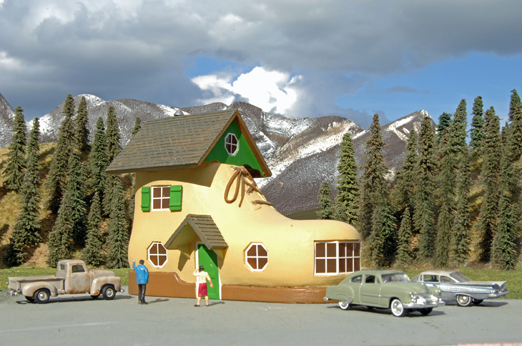 Shoe House - Roadside U.S.A.® Building