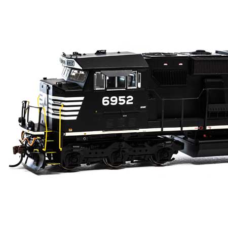 Norfolk Southern SD60E #6952 w/Tsunami 2