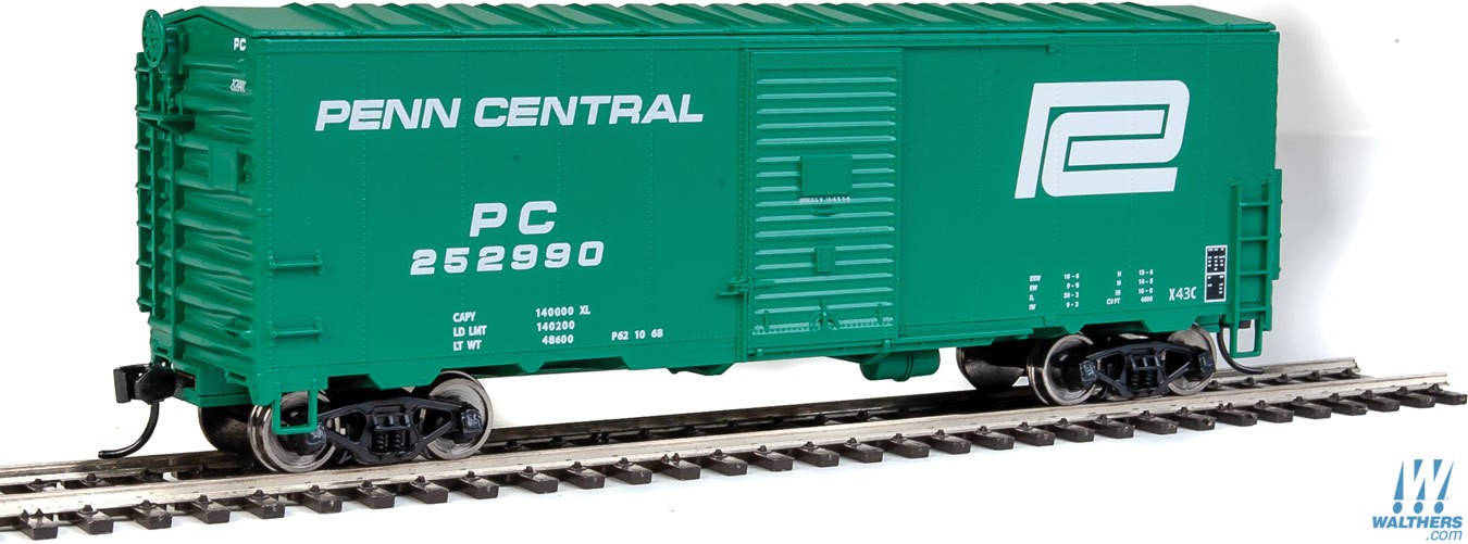 Penn Central 40' AAR modernized 1948 boxcar #252990