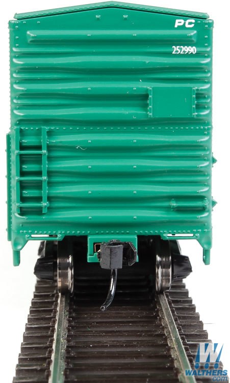 Penn Central 40' AAR modernized 1948 boxcar #252990
