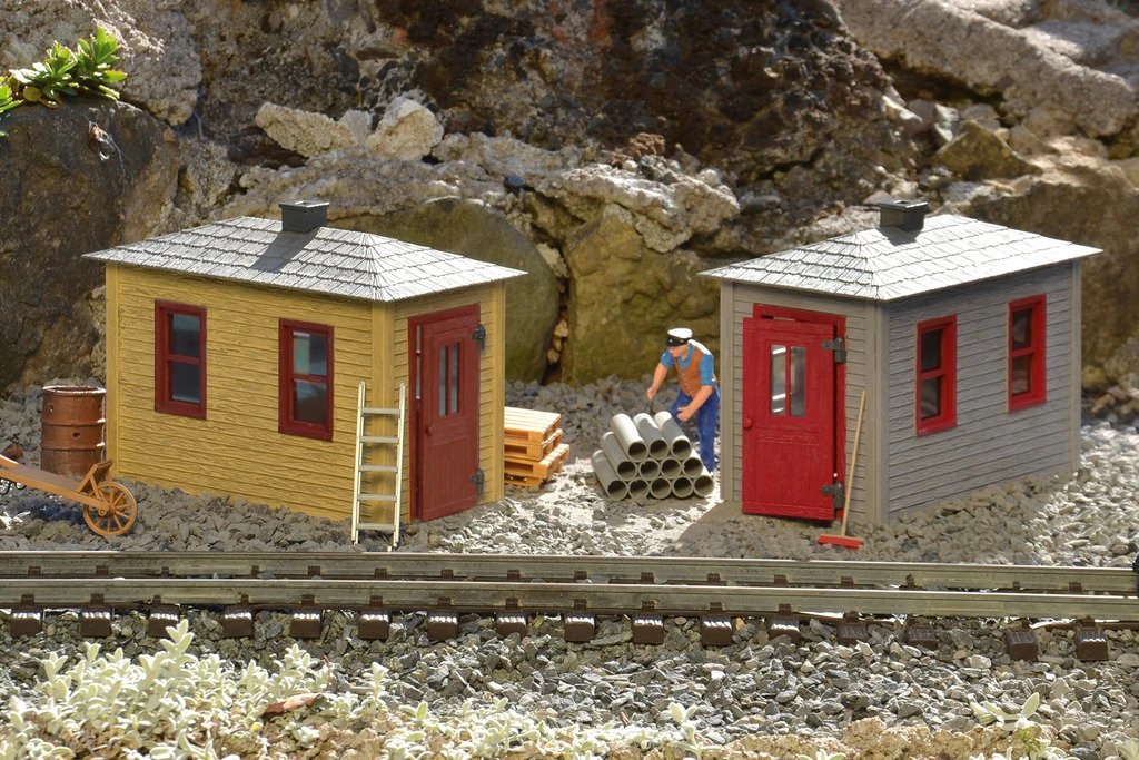 Railroad Tool Shed 2-pack built-up
