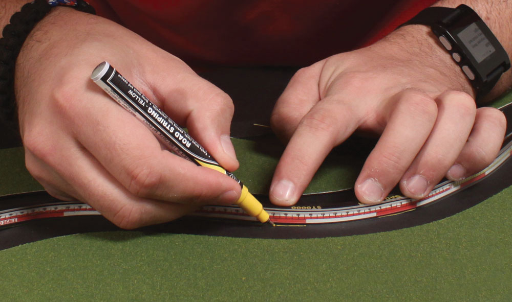 Yellow Road Striping Pen
