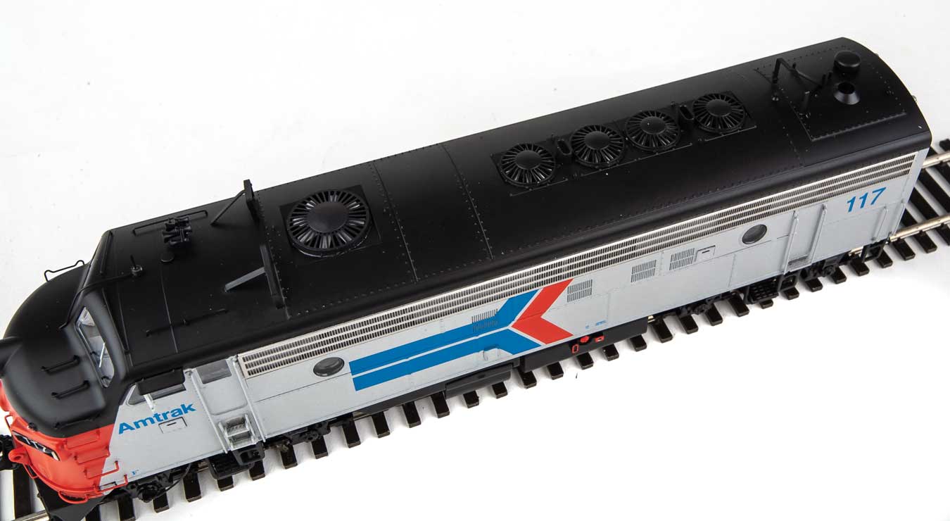 Amtrak EMD FP7 #117 & F7B #160 Equipped With LokSound 5