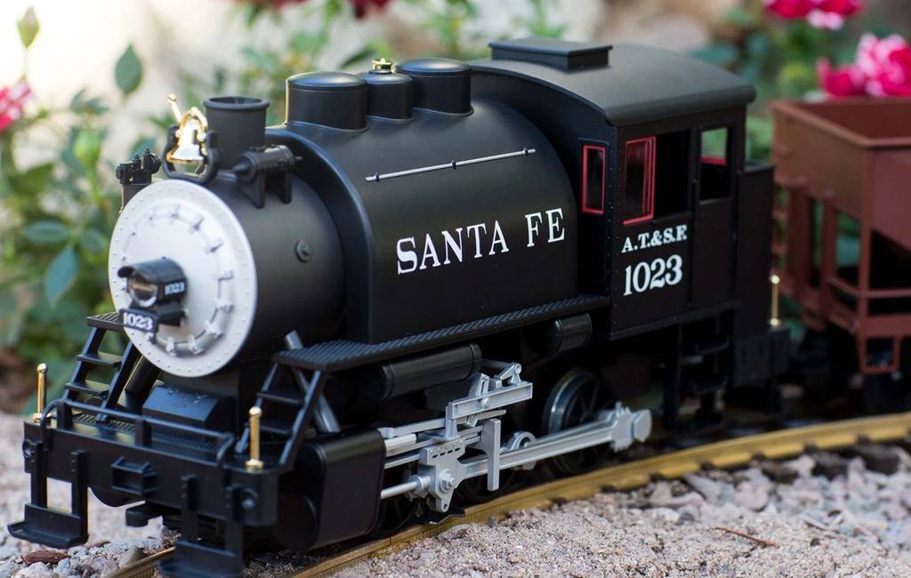 Santa Fe freight R/C starter set