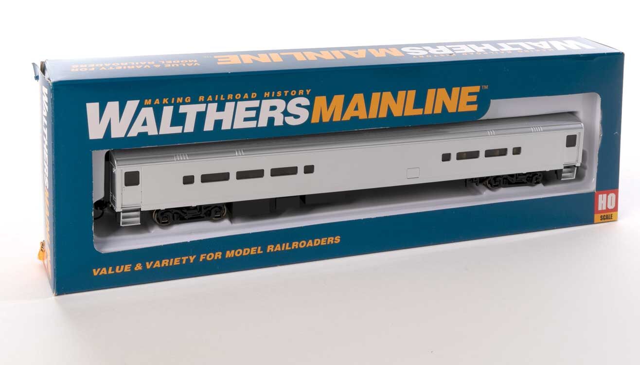 unlettered (painted silver) 85' Horizon fleet food service car