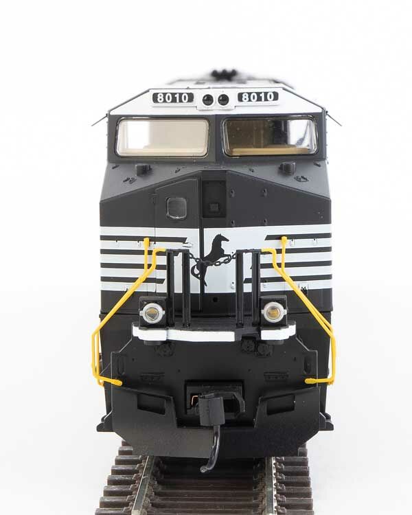 Norfolk Southern GE ES44AC Evolution #8010