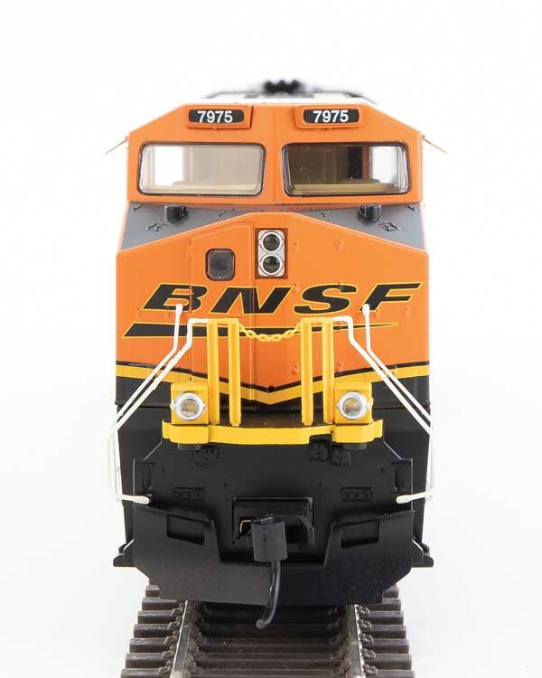 BNSF ES44AC #7975 with DCC & sound