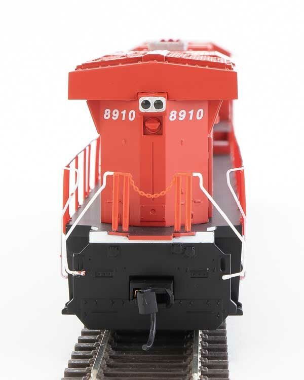 Canadian Pacific ES44AC #8910 with DCC & sound