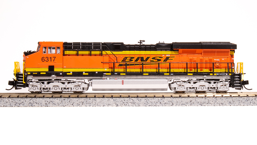 BNSF GE ES44AC #6317 with DCC & sound