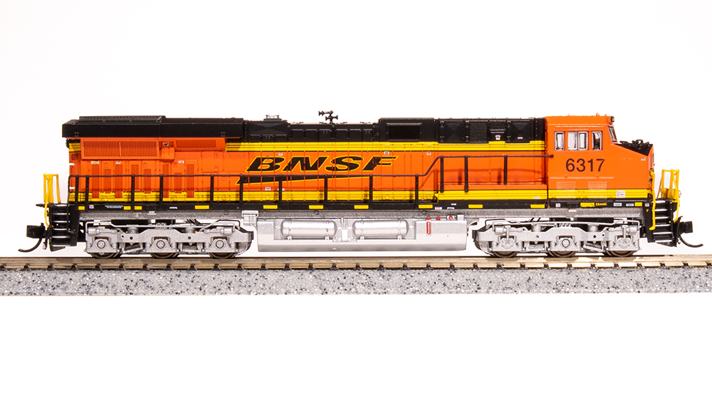 BNSF GE ES44AC #6317 with DCC & sound