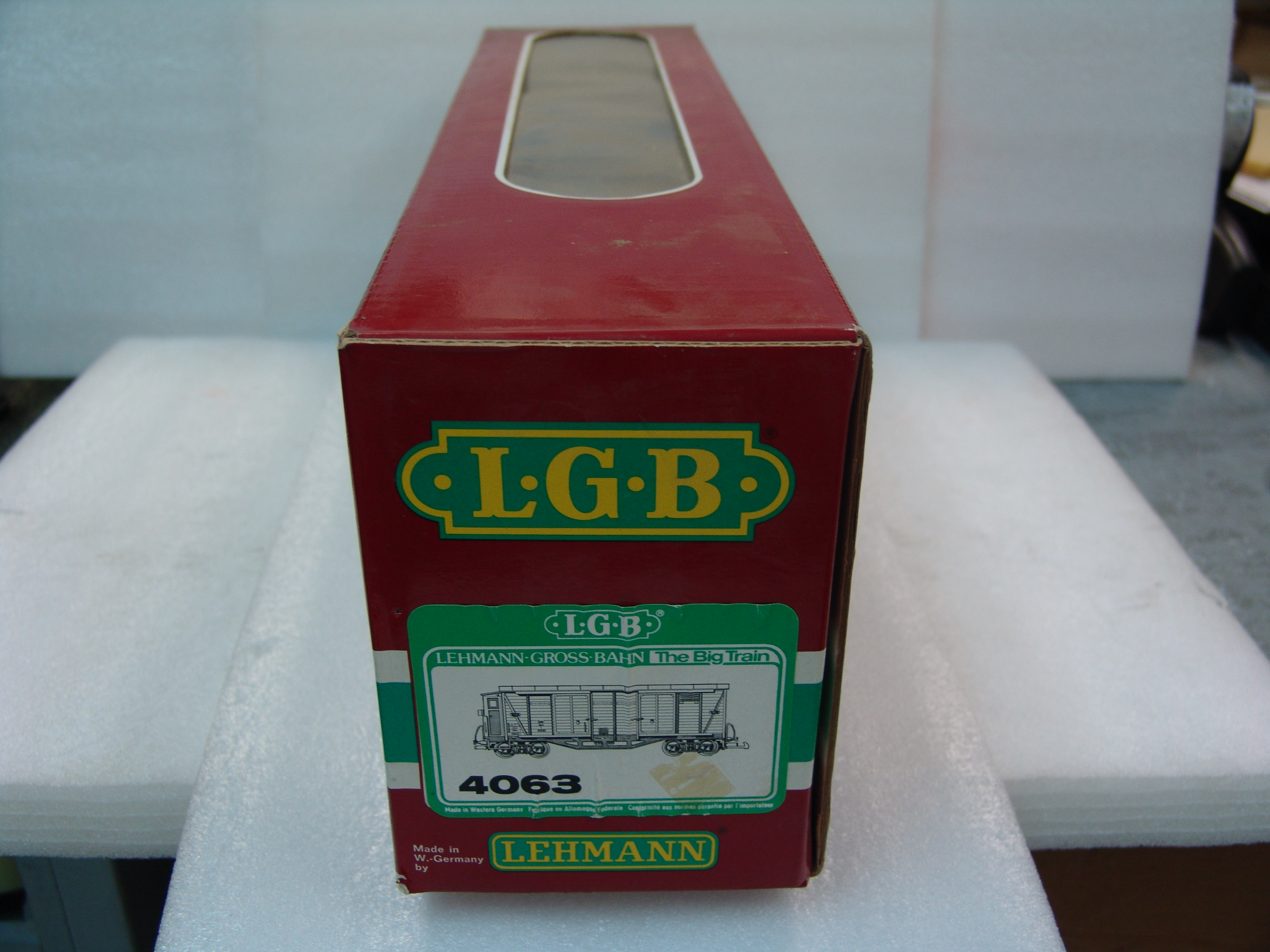 Austrian Federal Railway OBB Boxcar #16818 used