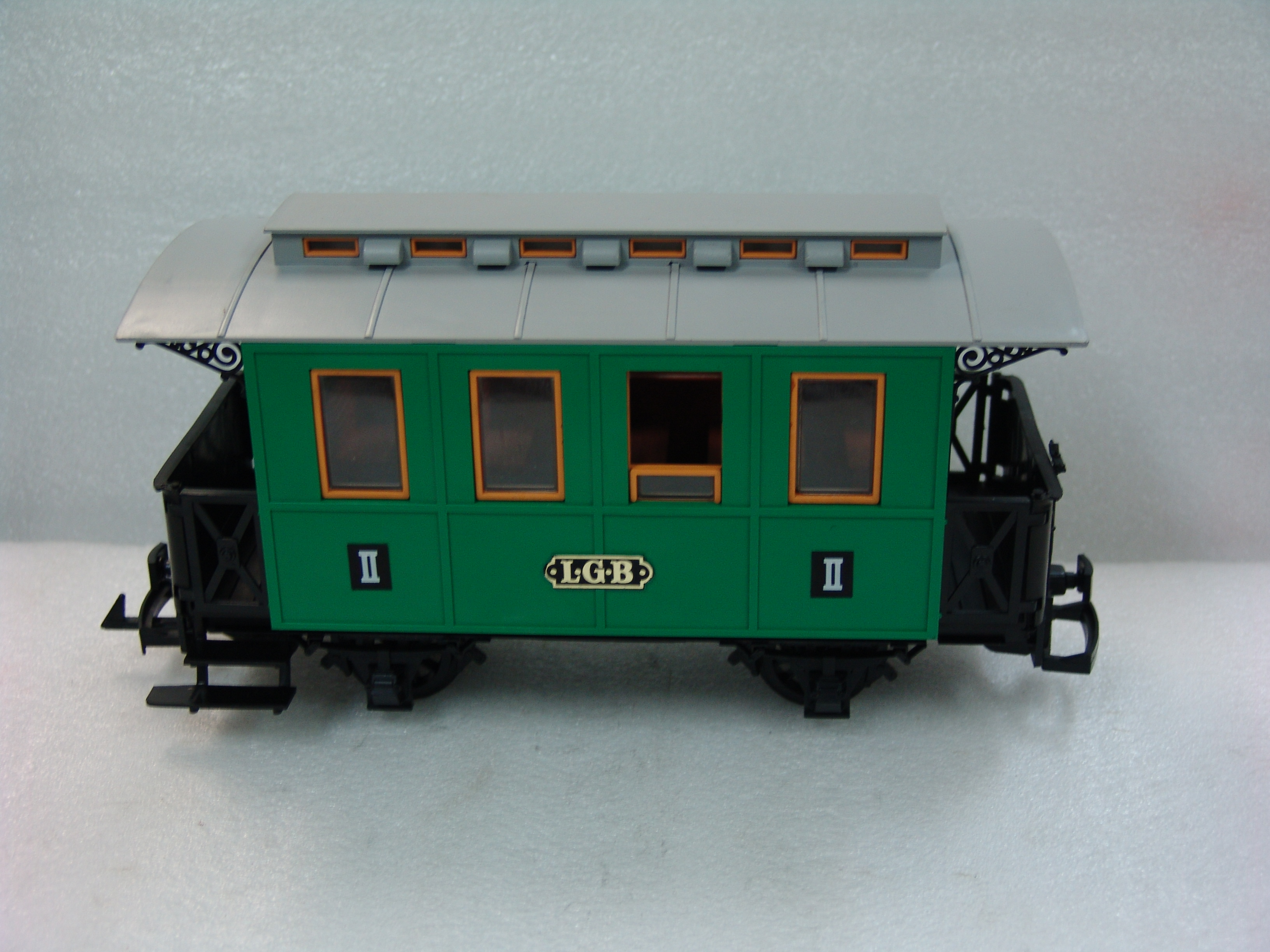 Green 3rd Class Coach #II used NO box
