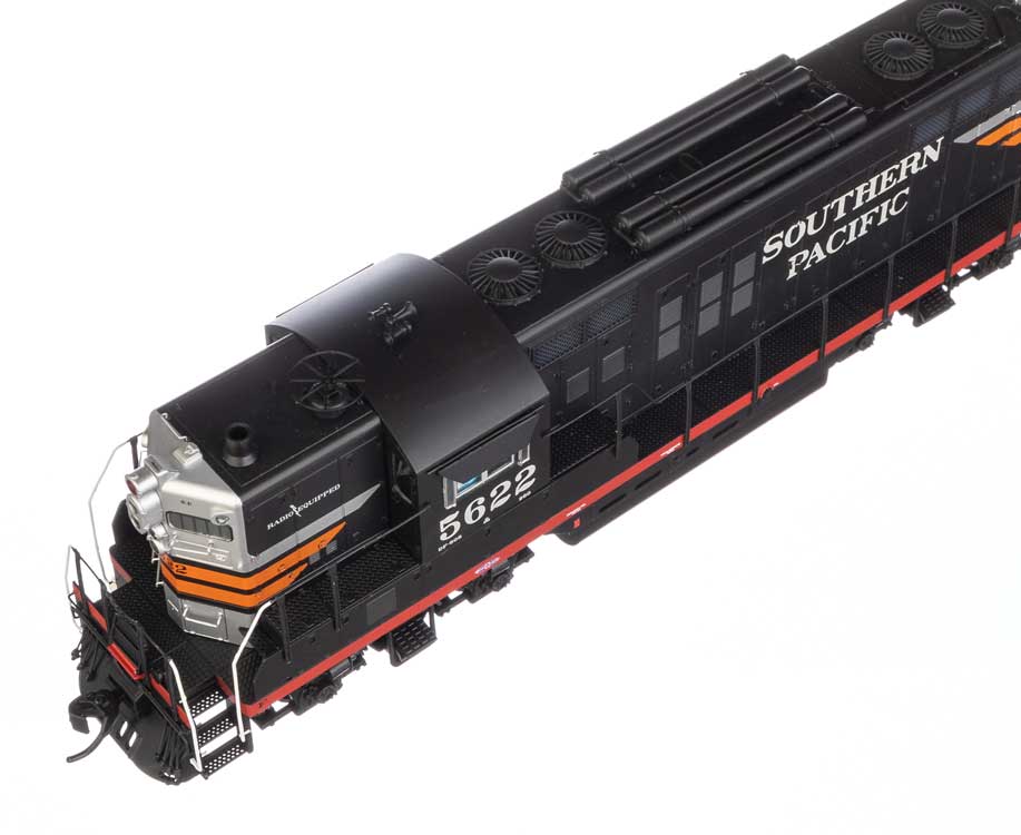 Southern Pacific EMD GP9 Phase II #5622 With LokSound®5 Sound & DCC