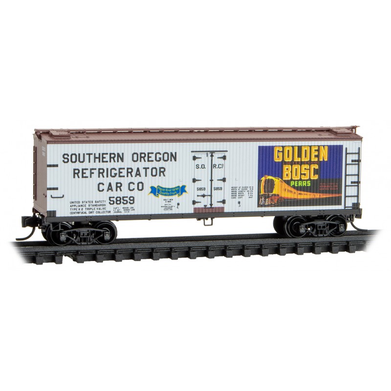Medford, Talent & Lakecreek Golden Bosc Pears 40' Wood Reefer #5859