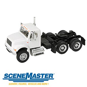 White International 4900 Dual-Axle Tractor