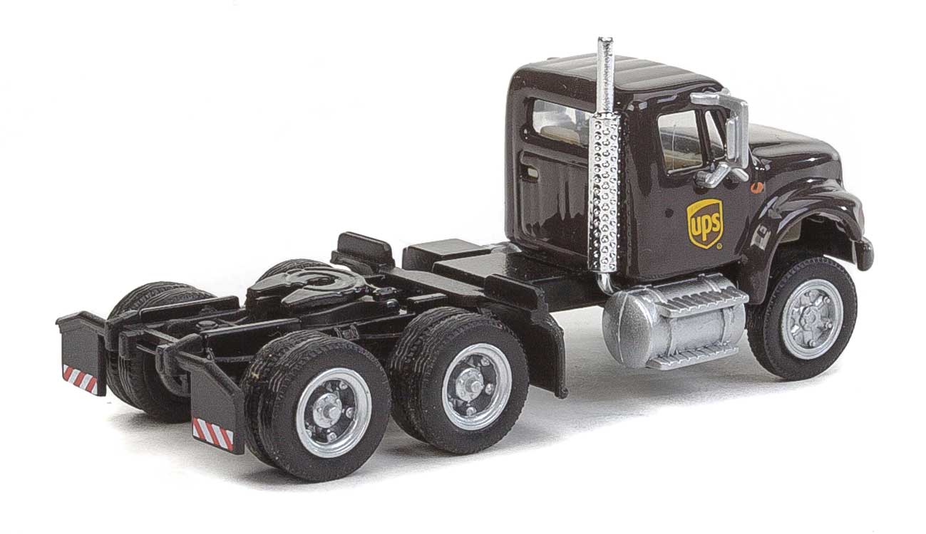 UPS (New Shield Scheme) International (R) 4900 Dual-Axle Semi Tractor