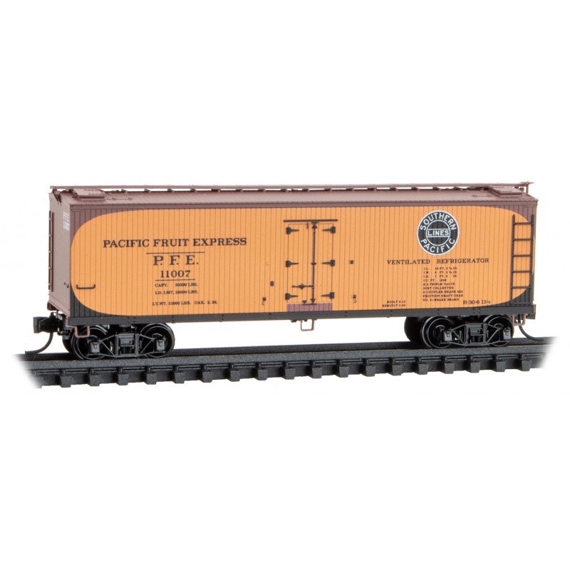 Pacific Fruit Express 40' double sheathed wood reefer #11007