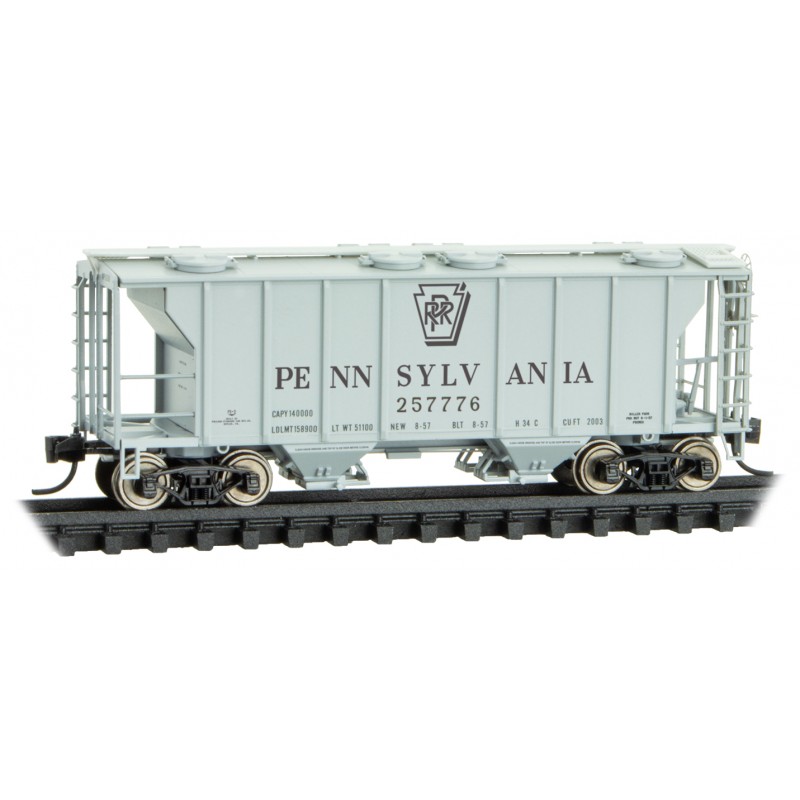 Pennsylvania Railroad PS-2 2-bay covered hopper #257776