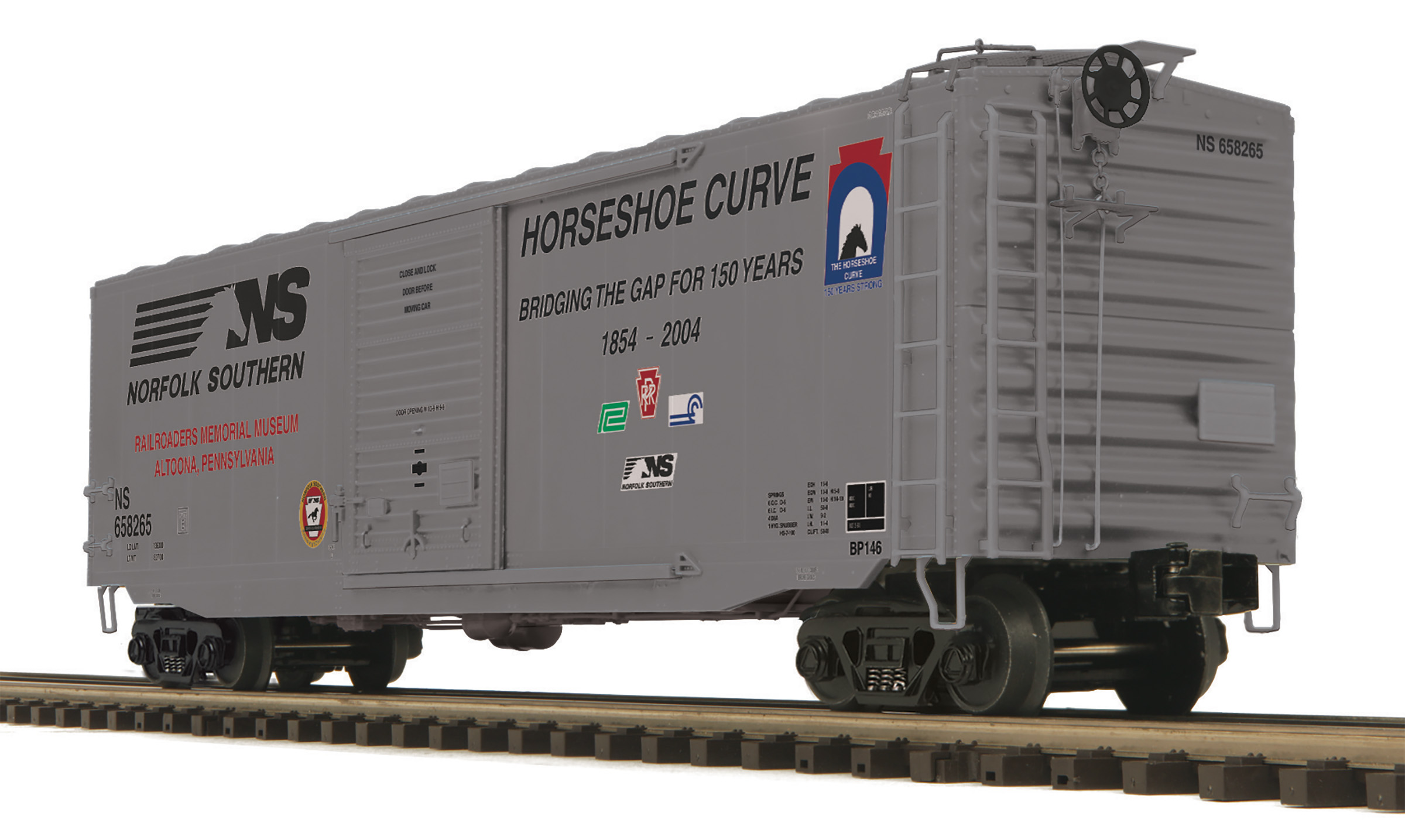 Norfolk Southern 50' PS-1 boxcar with Youngstown door