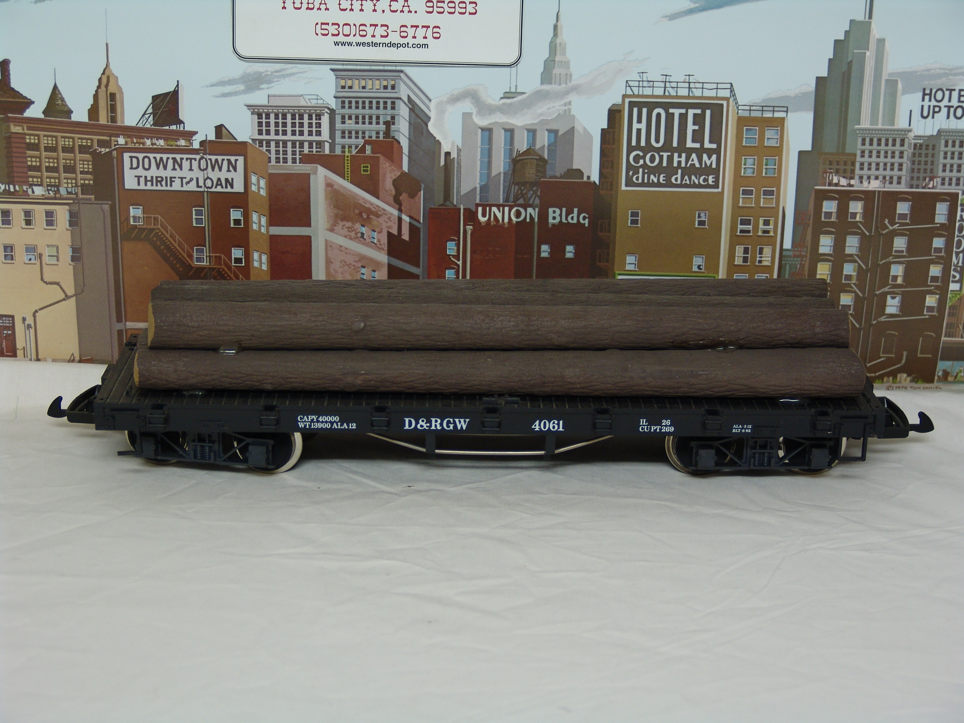 Rio Grande flatcar #4061 with log load (used)