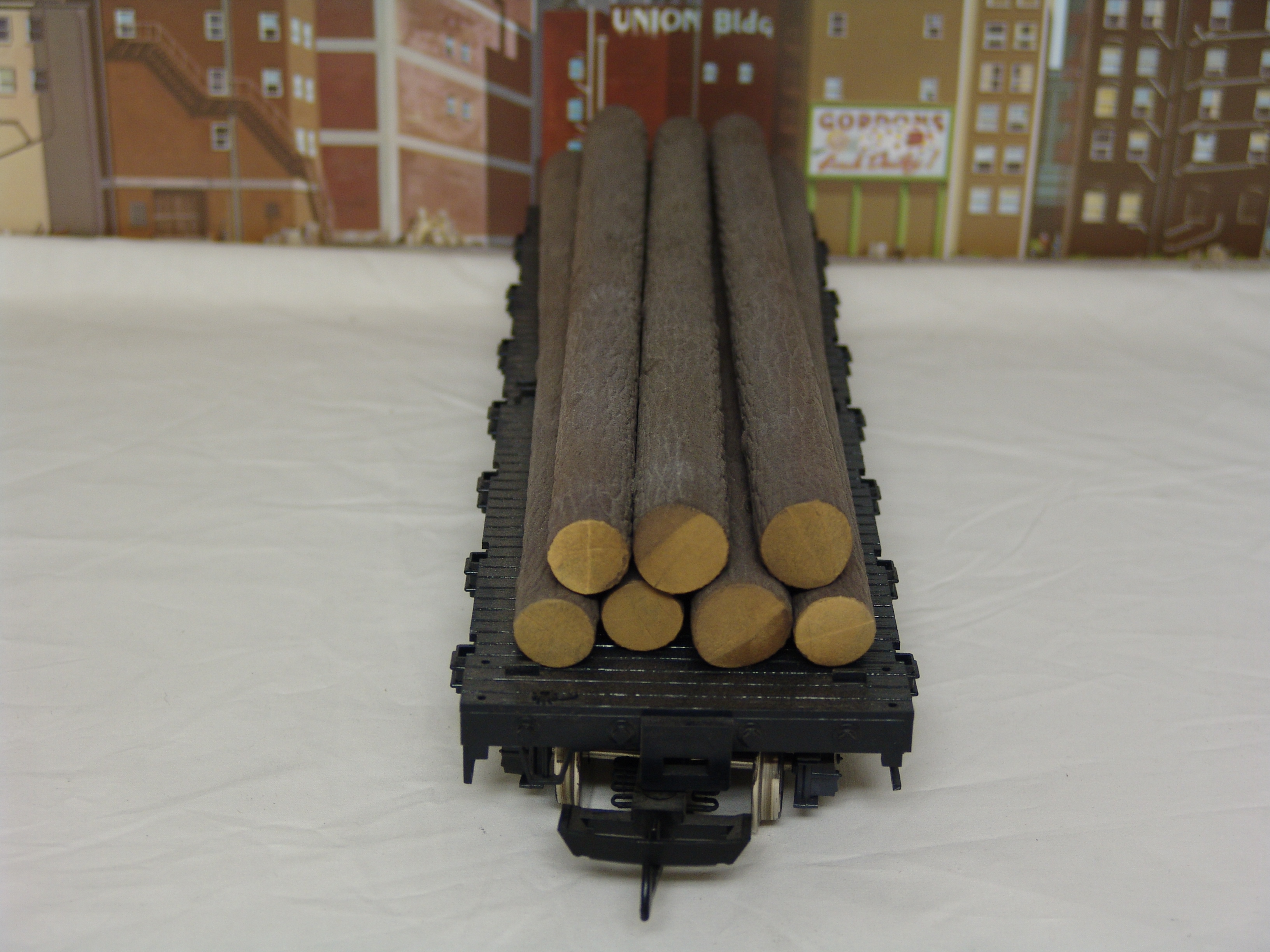 Rio Grande flatcar #4061 with log load (used)