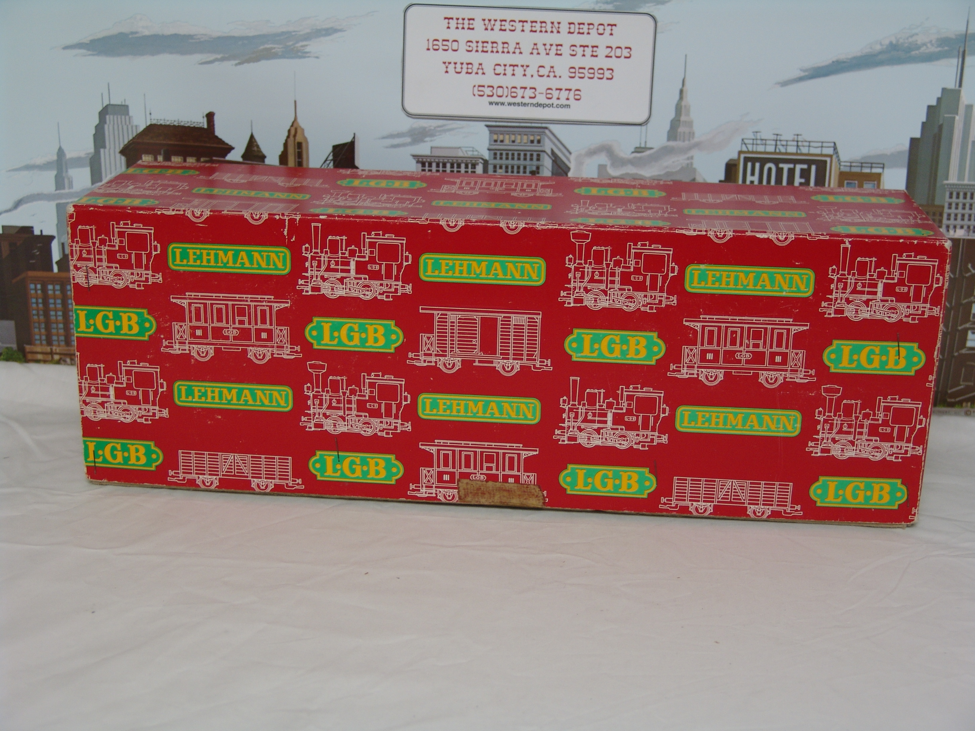 Rio Grande yellow reefer car #4064 (used)