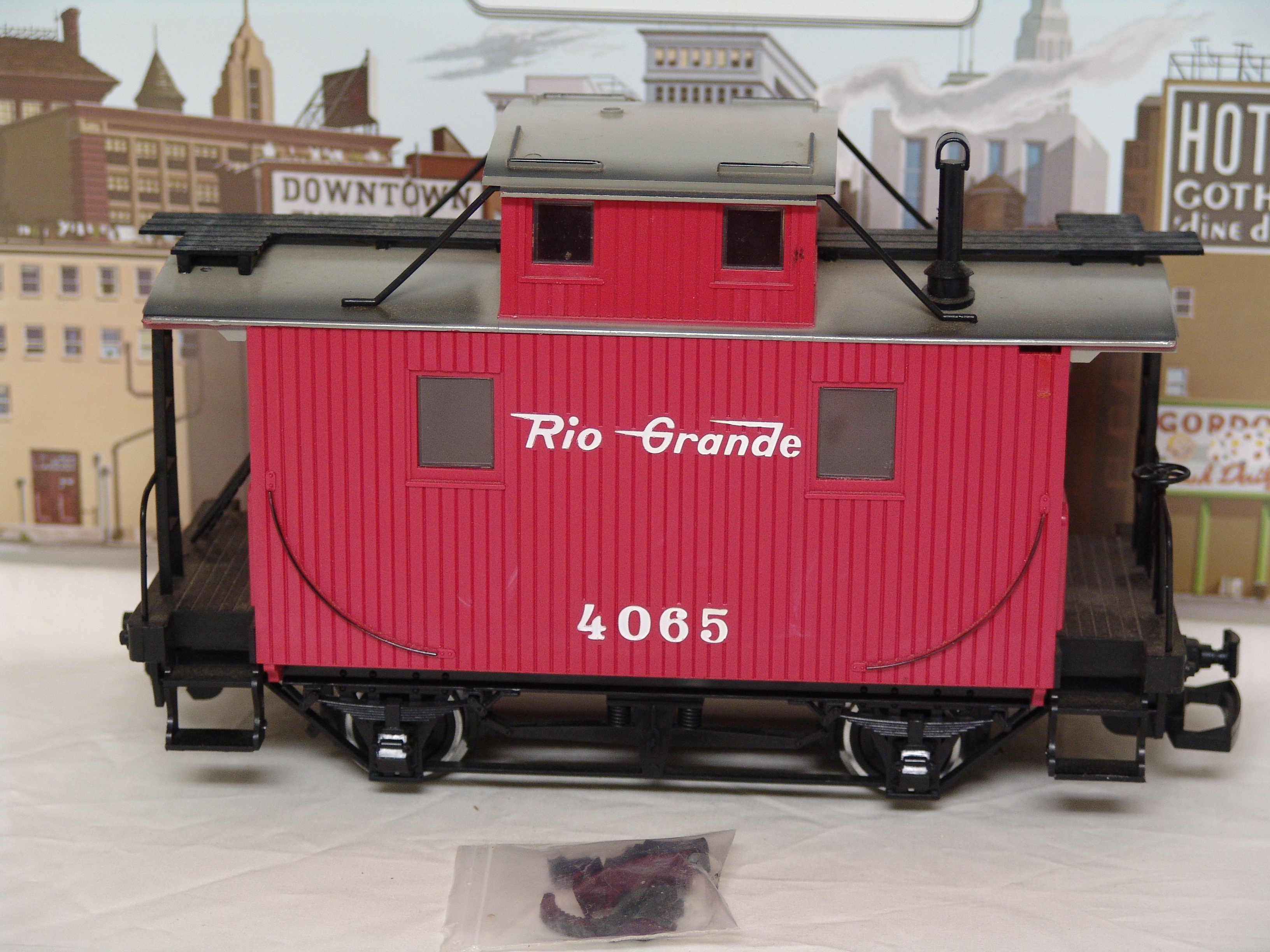 Rio Grande bobber caboose #4065 (used)
