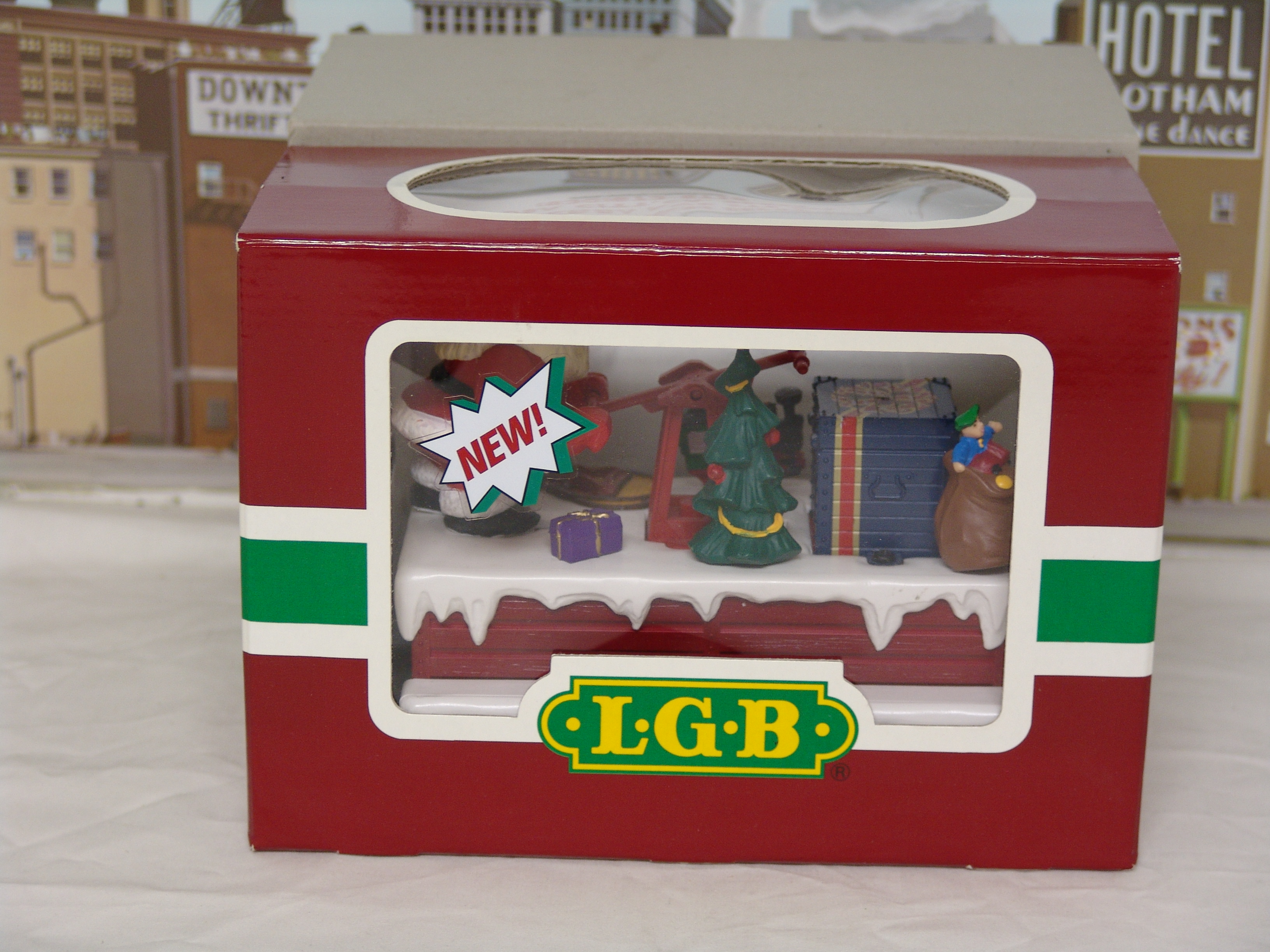 Santa operating handcar (used)