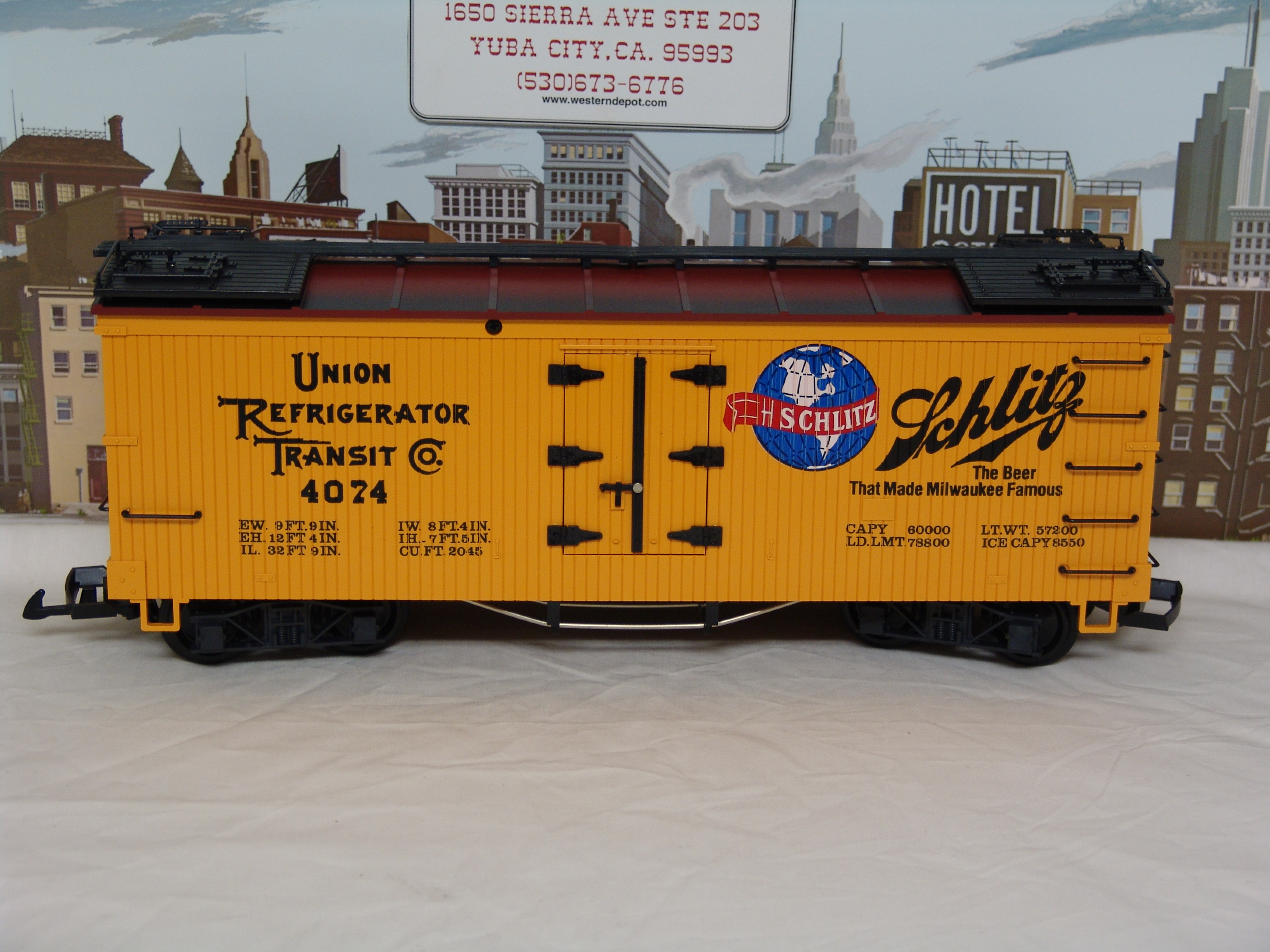 Schlitz reefer car #4074 (used)
