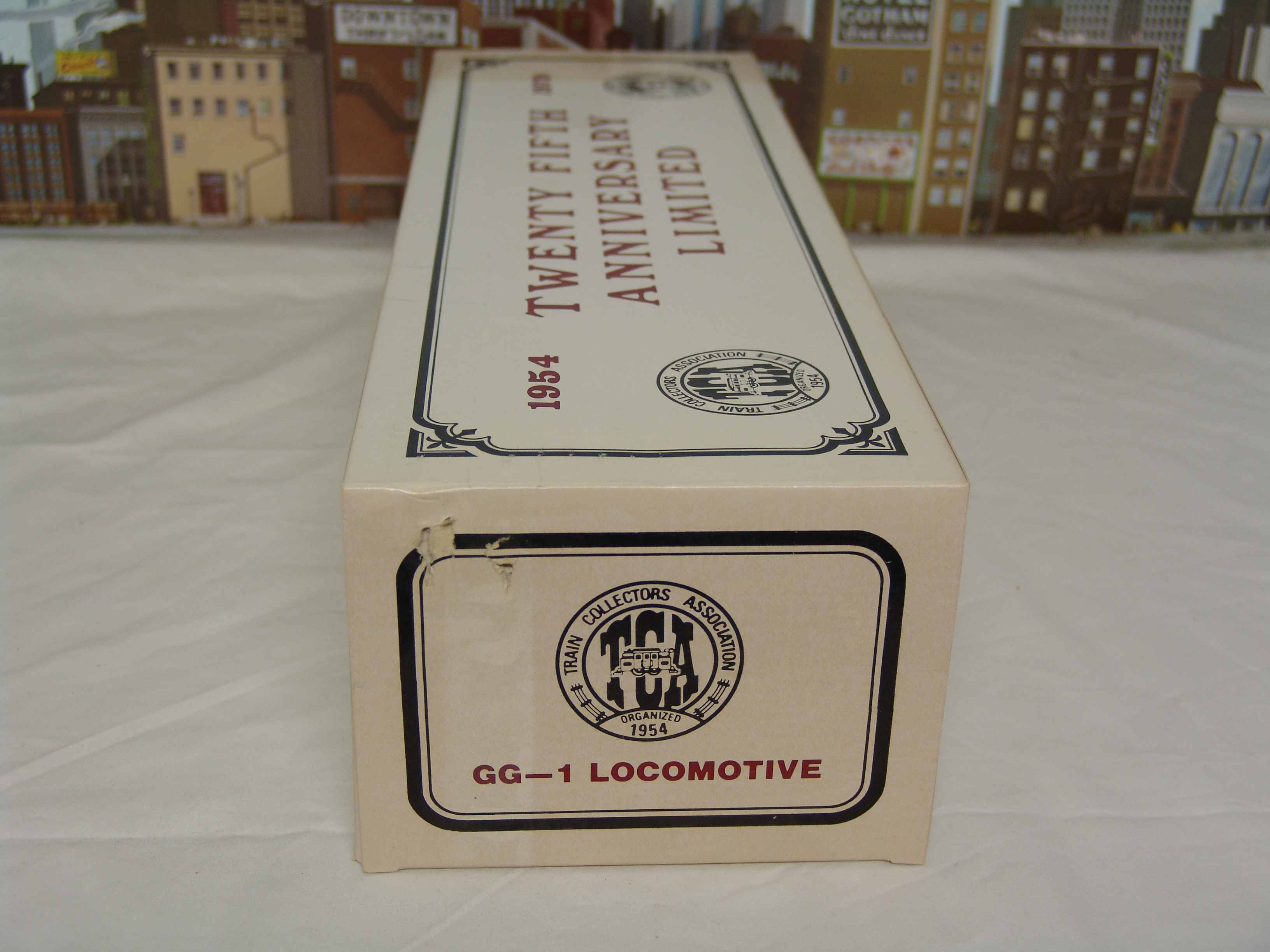 1979 TCA Twenty Fifith Anniversary Limited GG-1 passenger set (used)