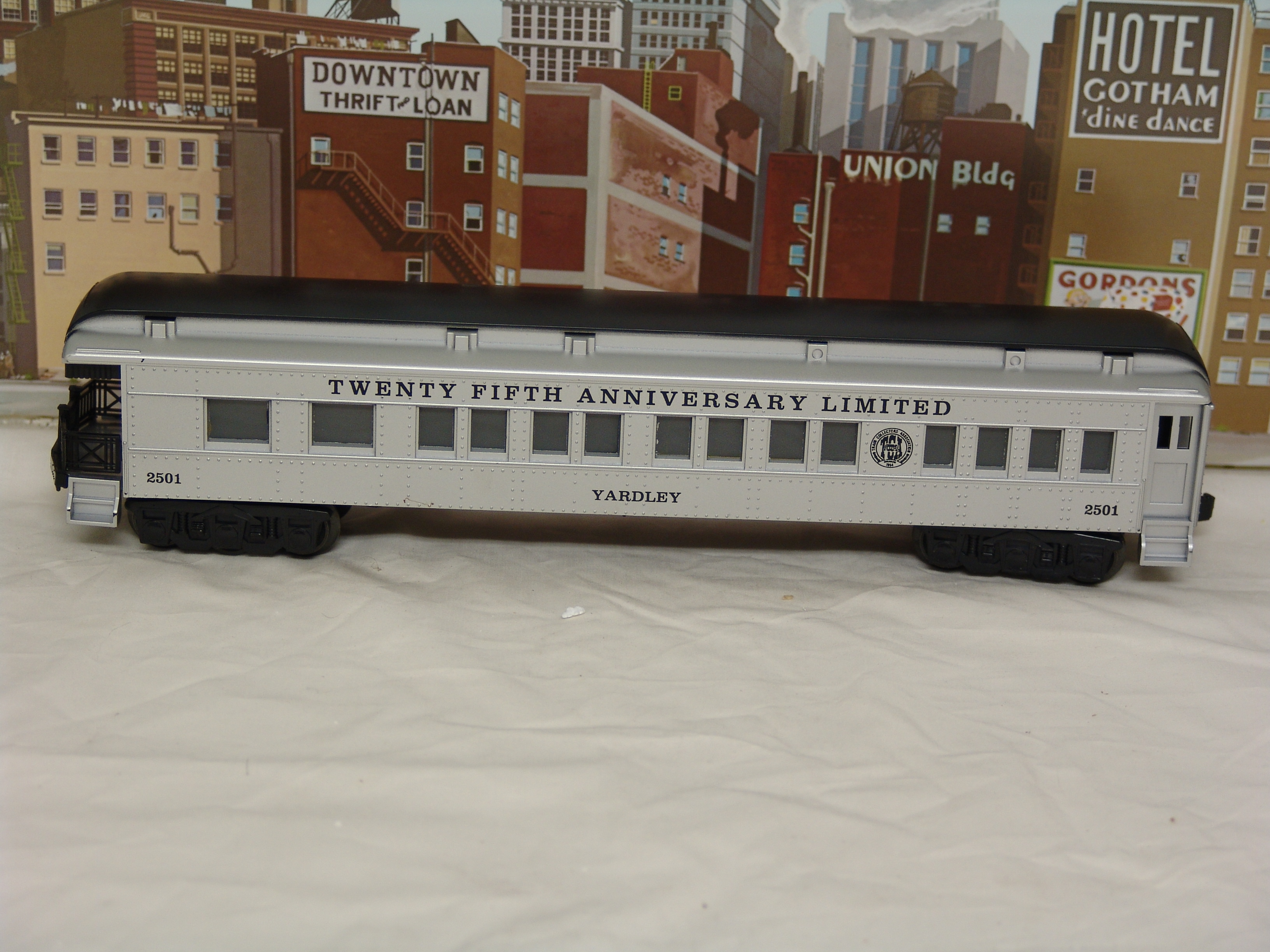 1979 TCA Twenty Fifith Anniversary Limited GG-1 passenger set (used)