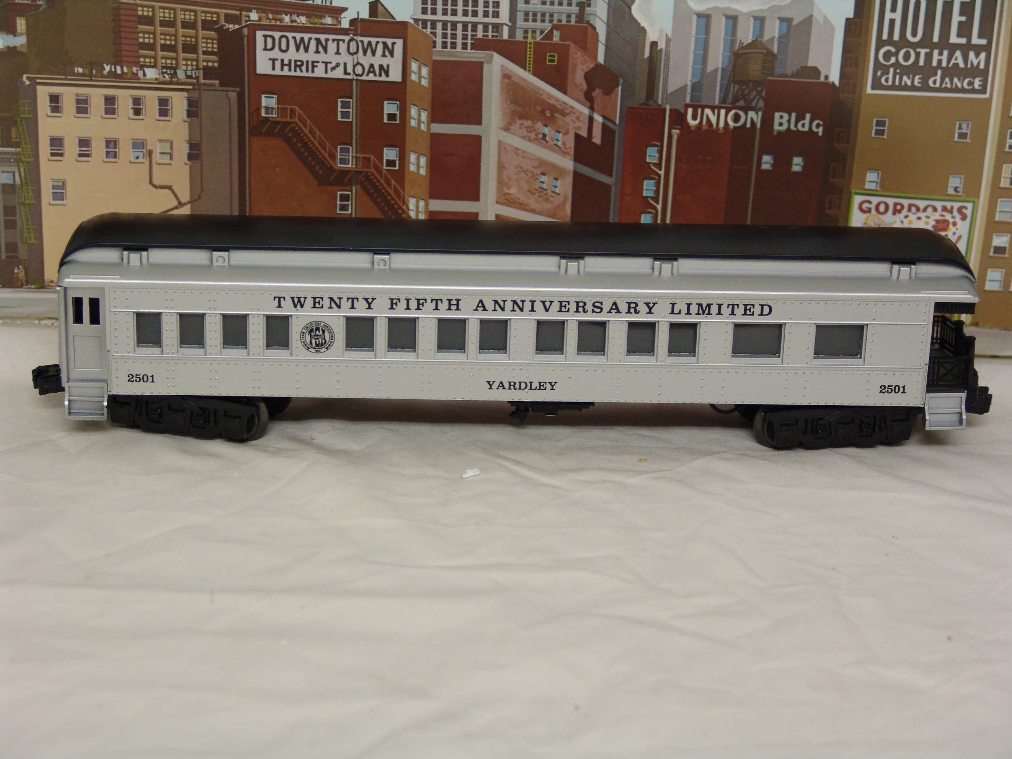 1979 TCA Twenty Fifith Anniversary Limited GG-1 passenger set (used)
