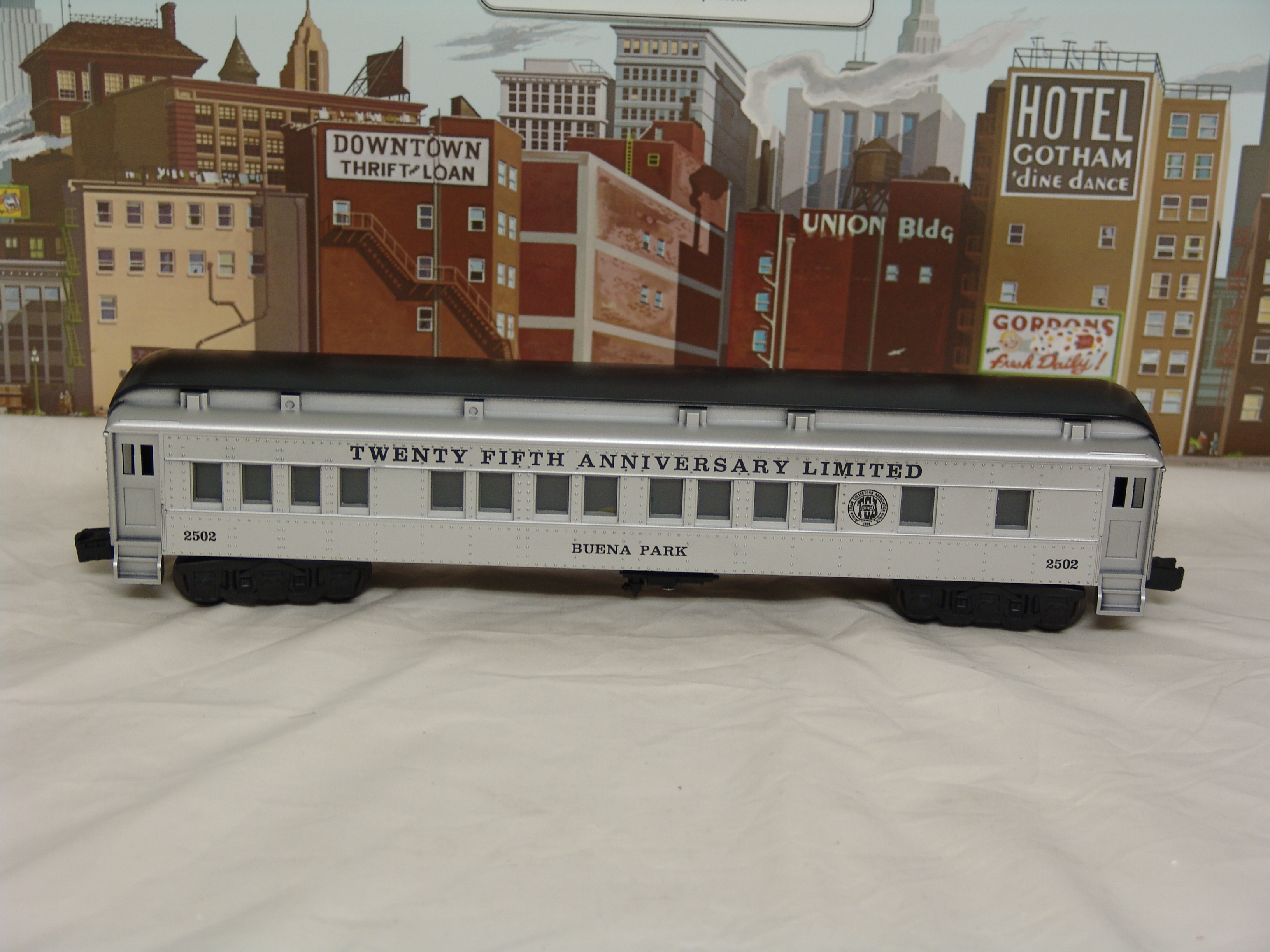 1979 TCA Twenty Fifith Anniversary Limited GG-1 passenger set (used)