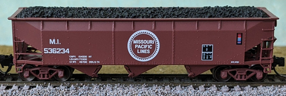 Missouri Pacific (Missouri-Illinois) 3-Bay Hopper With Load #536207