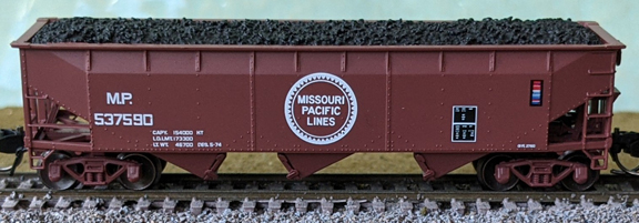 Missouri Pacific 3-Bay Offset Side Hopper With Load #537422