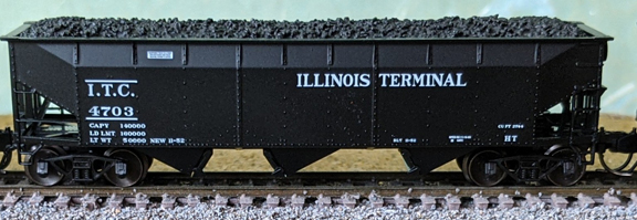 Illinois Terminal 3-Bay Offset Side Hopper With Load #4810