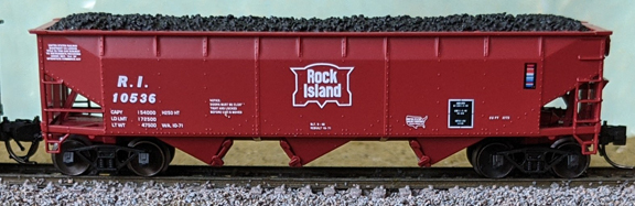Rock Island 3-Bay Offset Side Hopper With Load #10511