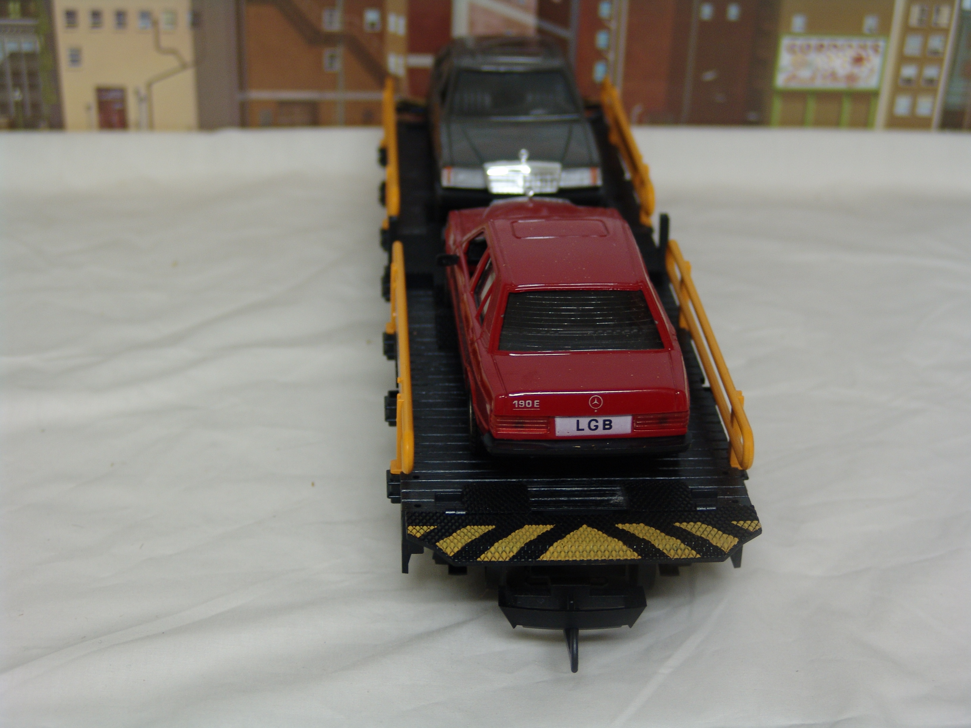LGB Express flatcar with two automobiles (used)