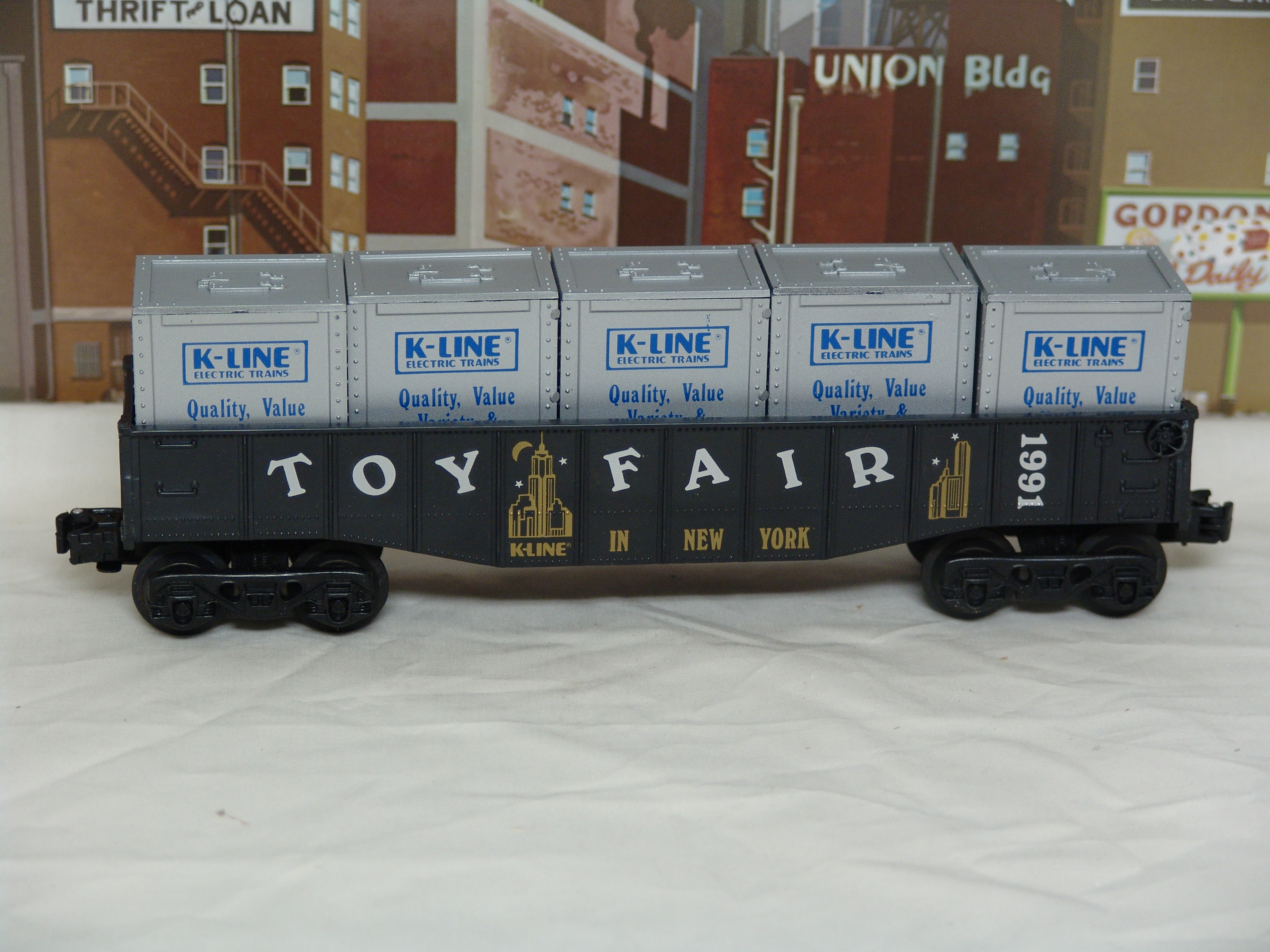 1991 Toy Fair gondola with crates