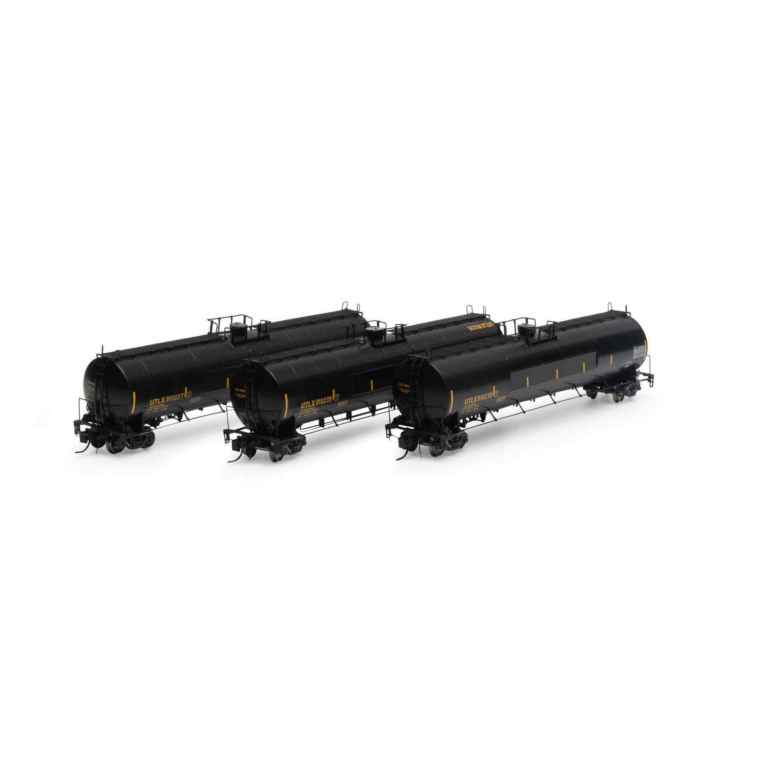 Union Tank Car Co. UTC 33,900 gallon tank car (late) 3-pack #1