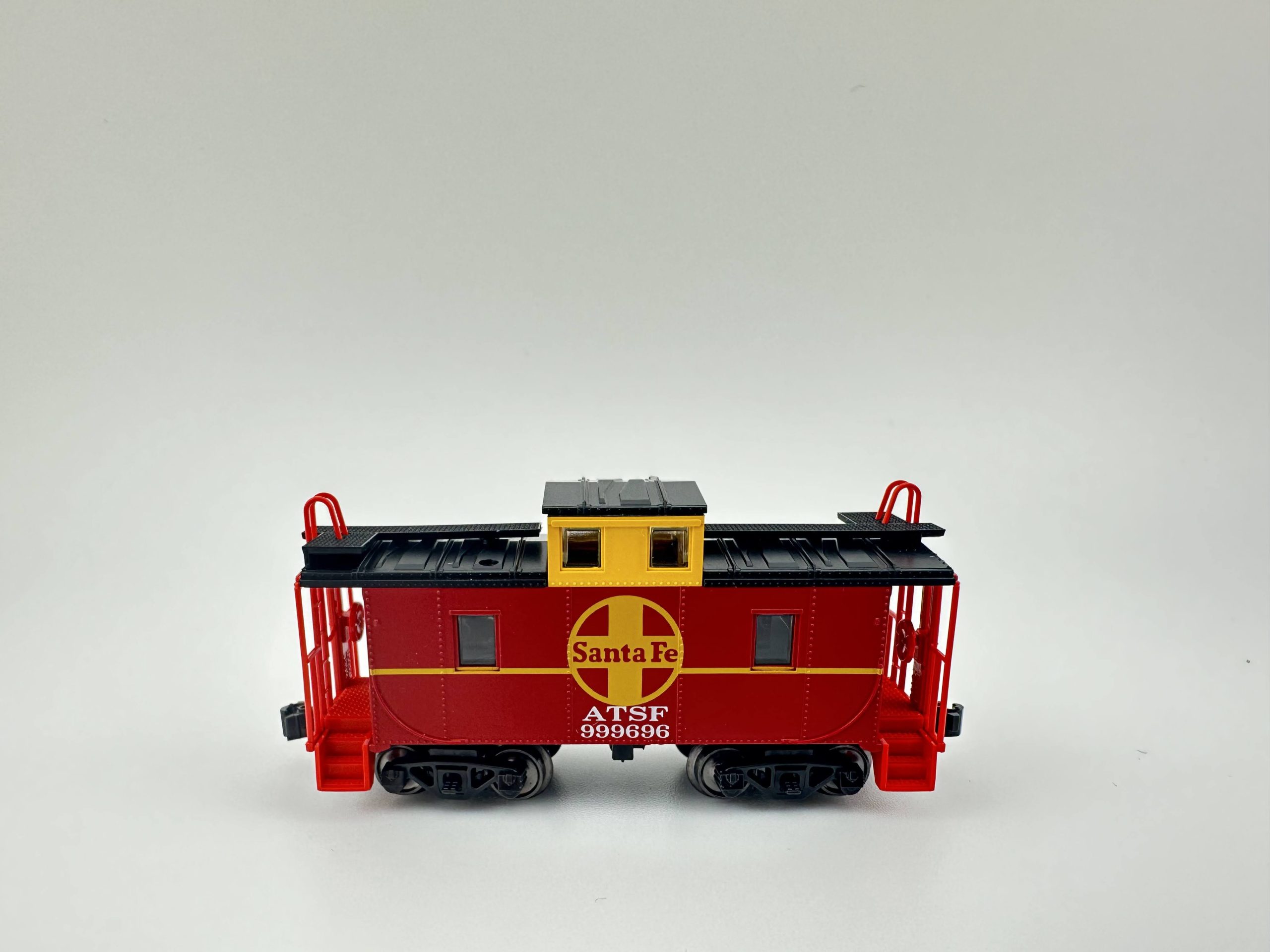 Santa Fe F7 freight train set with DCC & sound