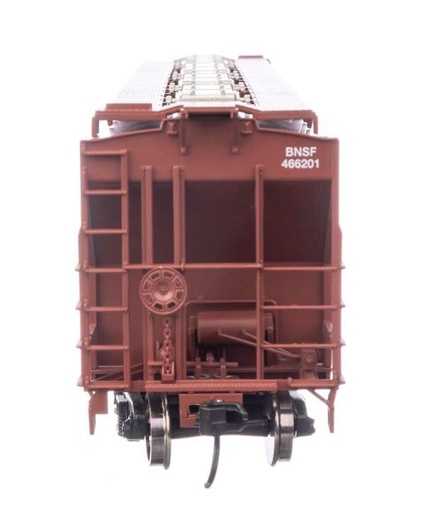 BNSF Trinity 4750 3-bay covered hopper #466201